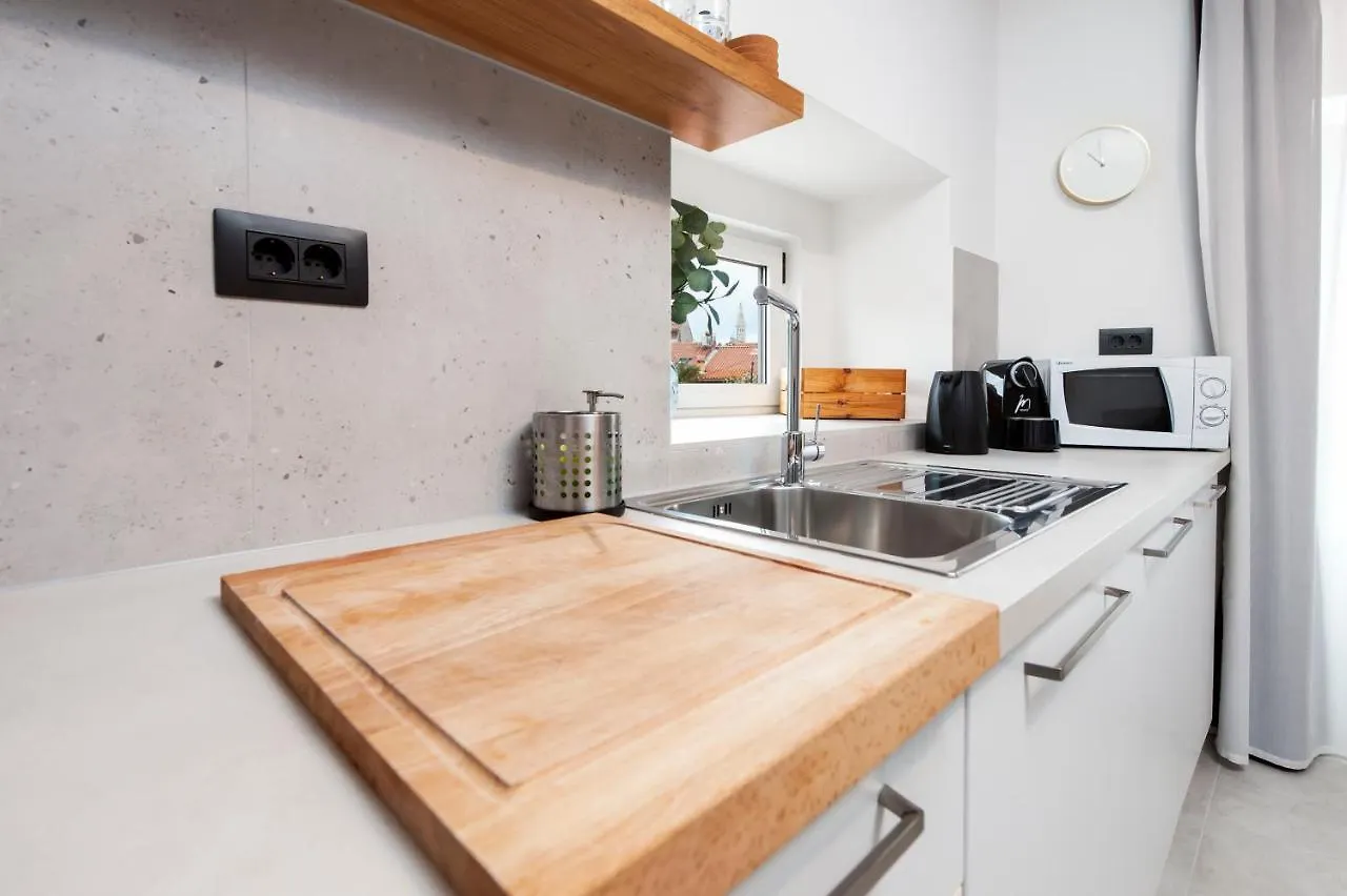 Modern And Cozy Apartments Salt & Pepper In Heart Of ロヴィニ