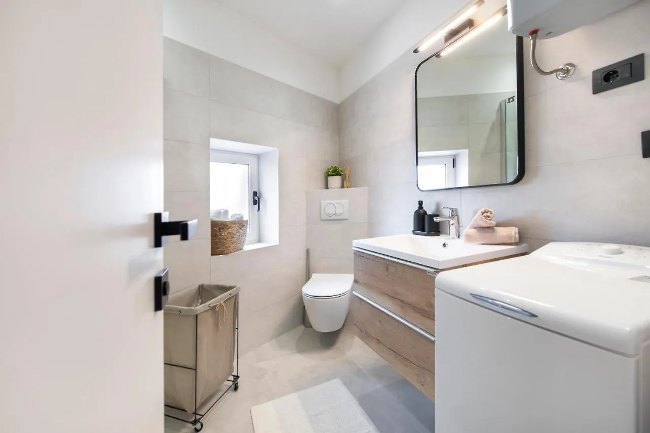 Modern And Cozy Apartments Salt & Pepper In Heart Of ロヴィニ